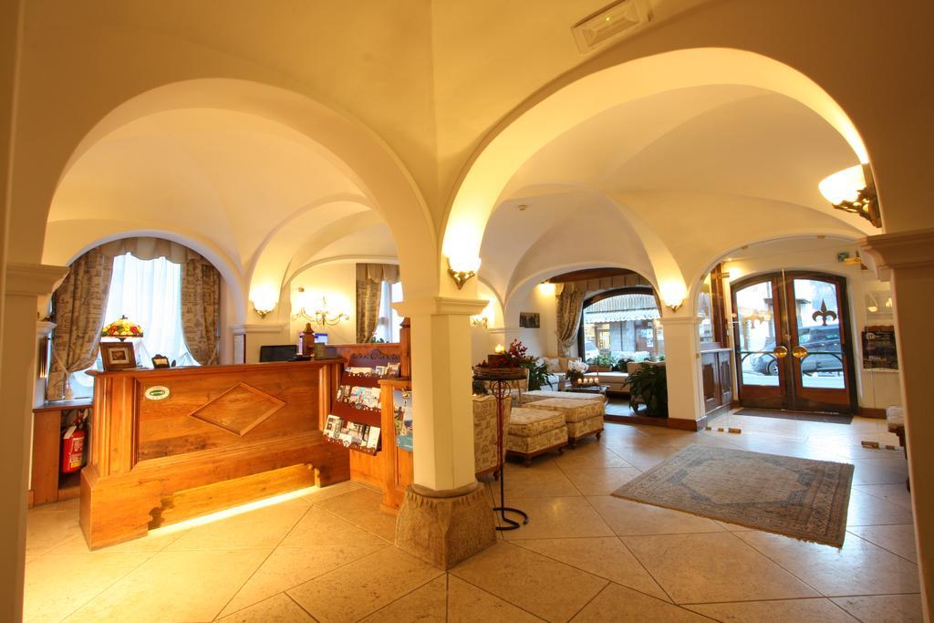 Hotel Trieste Cortina dʼAmpezzo Zewnętrze zdjęcie