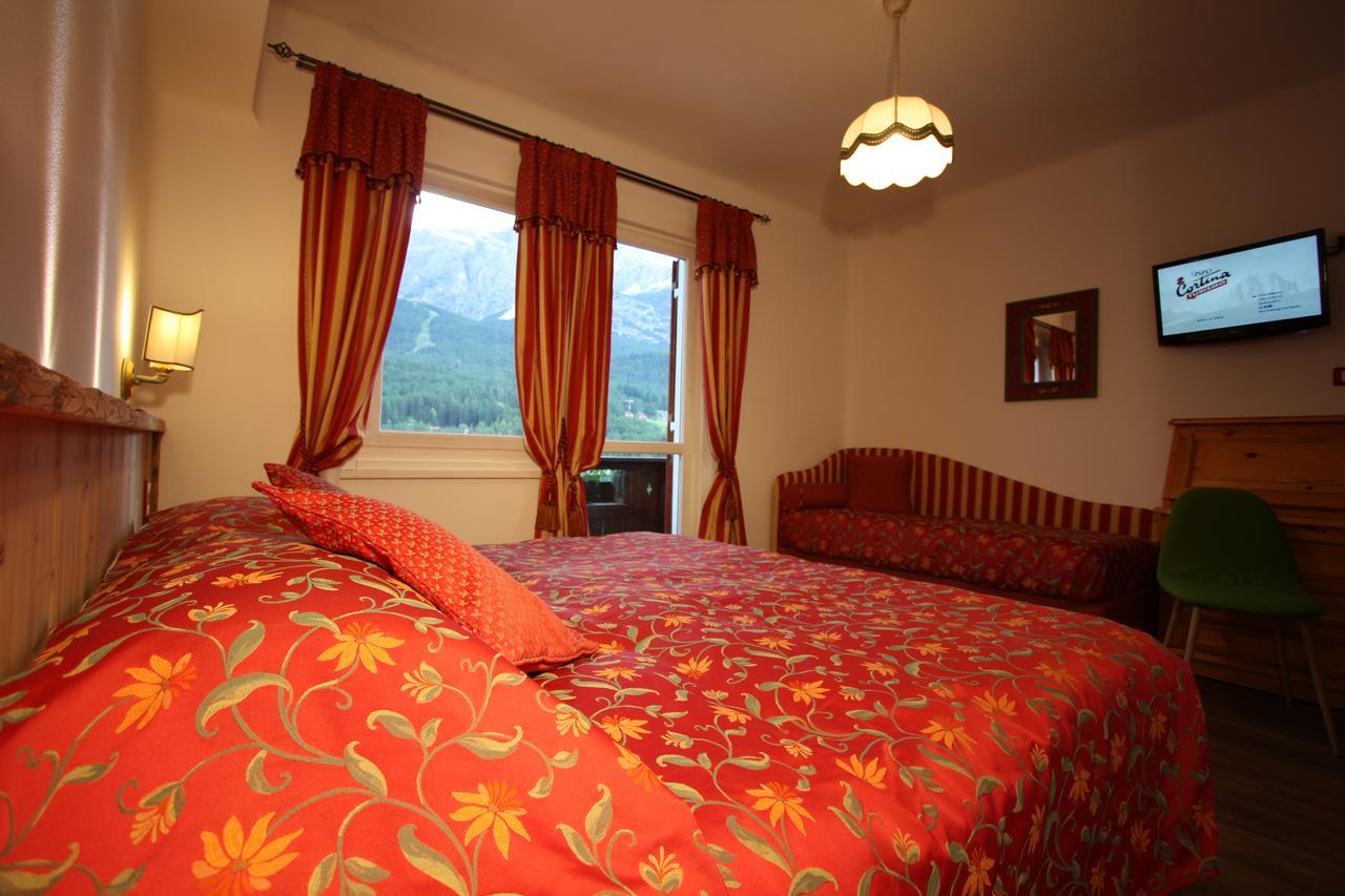 Hotel Trieste Cortina dʼAmpezzo Zewnętrze zdjęcie