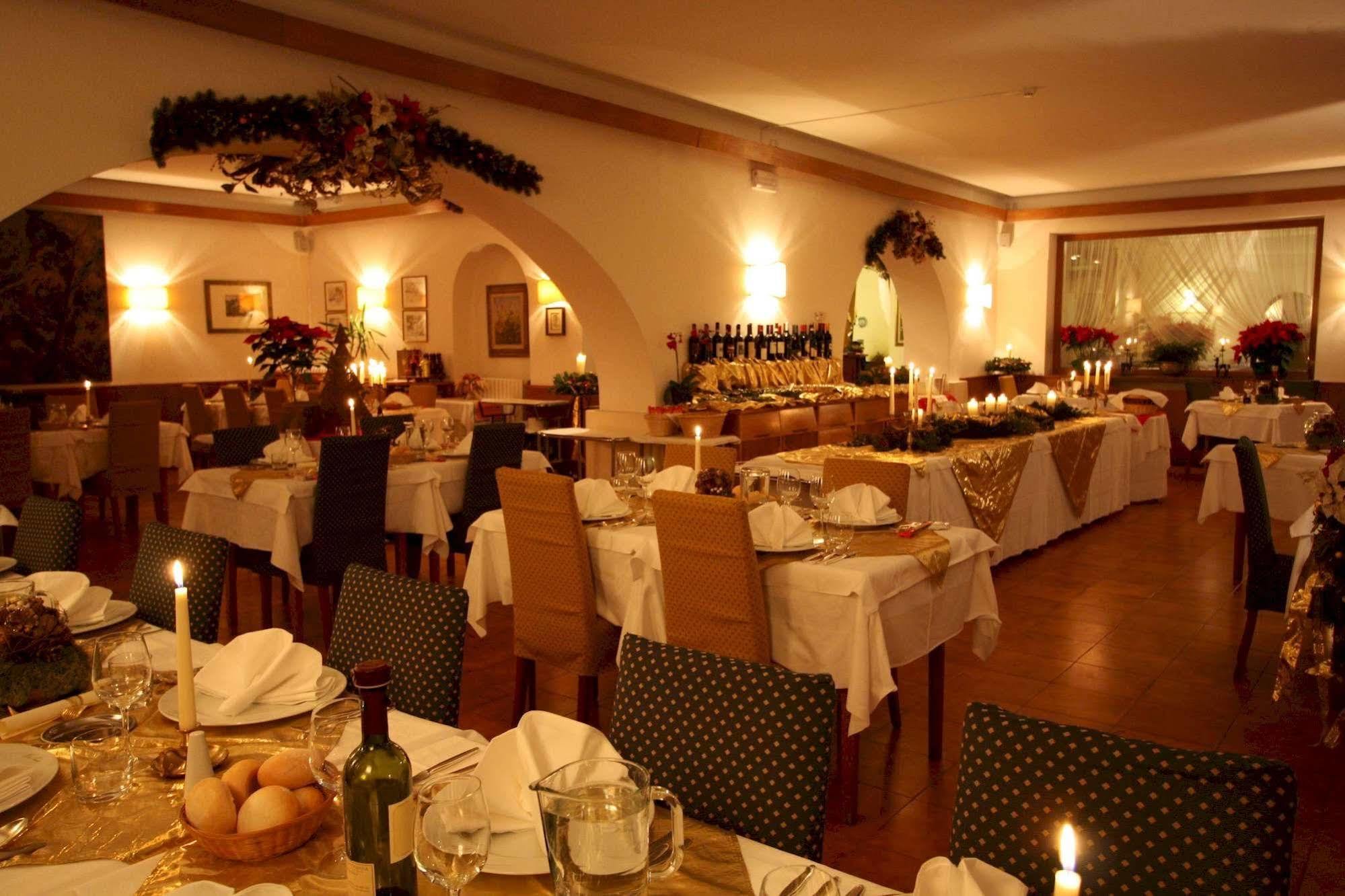 Hotel Trieste Cortina dʼAmpezzo Zewnętrze zdjęcie