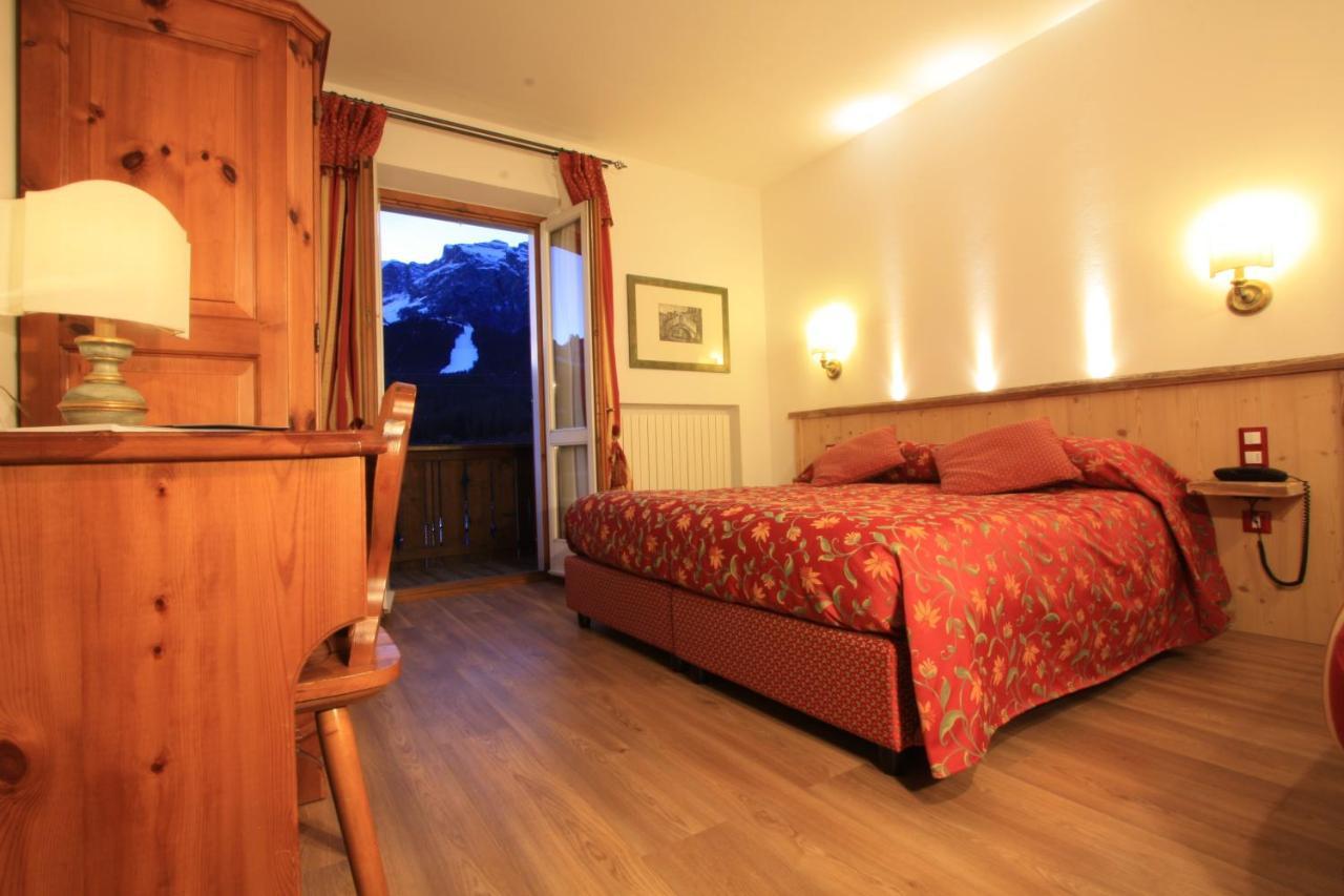 Hotel Trieste Cortina dʼAmpezzo Zewnętrze zdjęcie