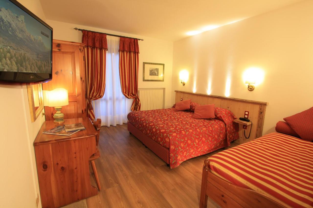 Hotel Trieste Cortina dʼAmpezzo Zewnętrze zdjęcie