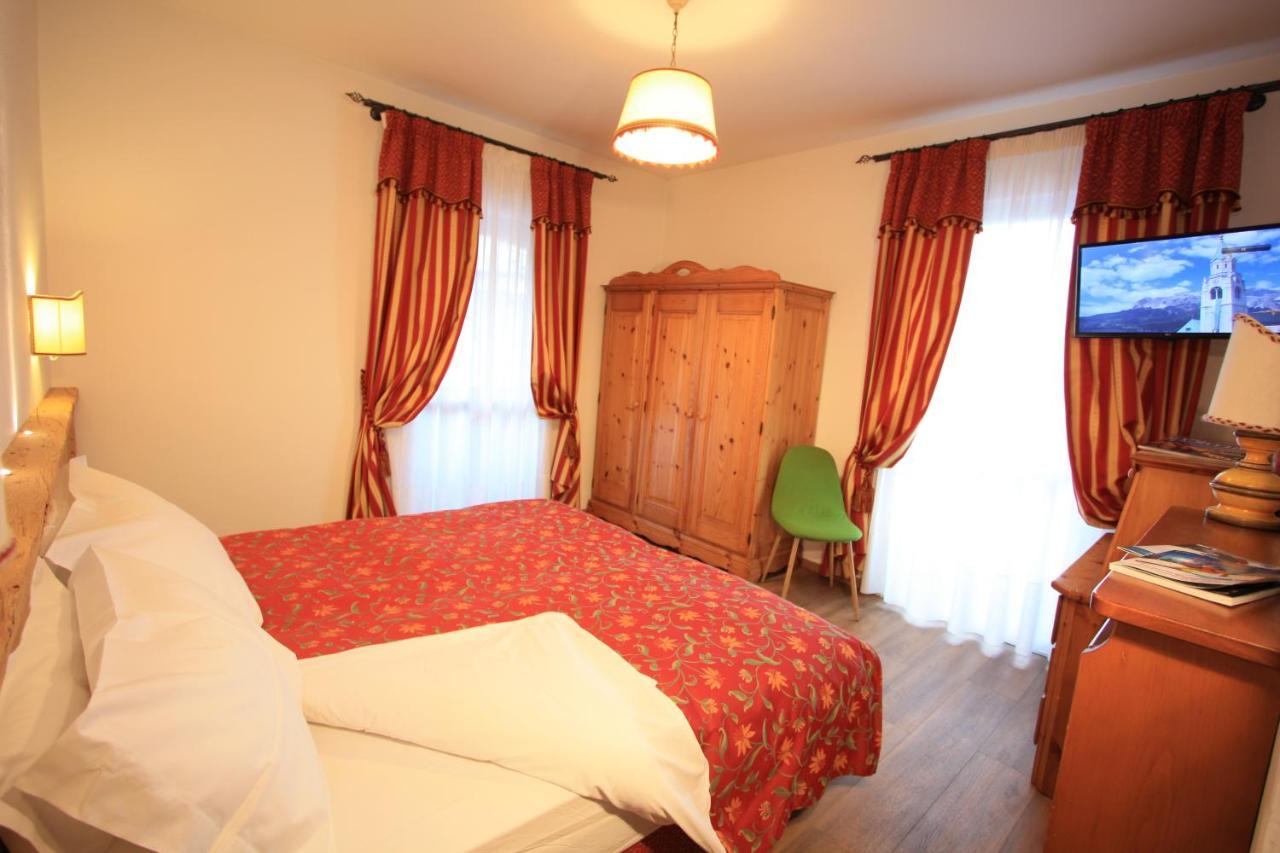 Hotel Trieste Cortina dʼAmpezzo Zewnętrze zdjęcie