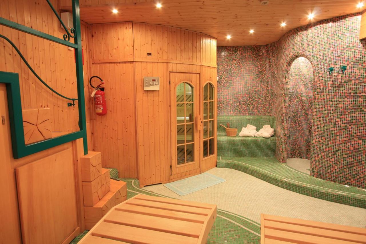 Hotel Trieste Cortina dʼAmpezzo Zewnętrze zdjęcie